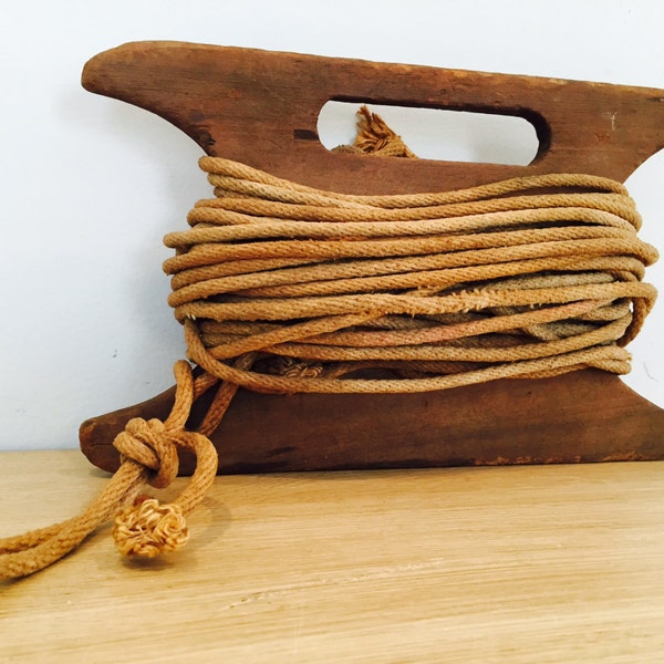 Vintage Rustic Rope Holder