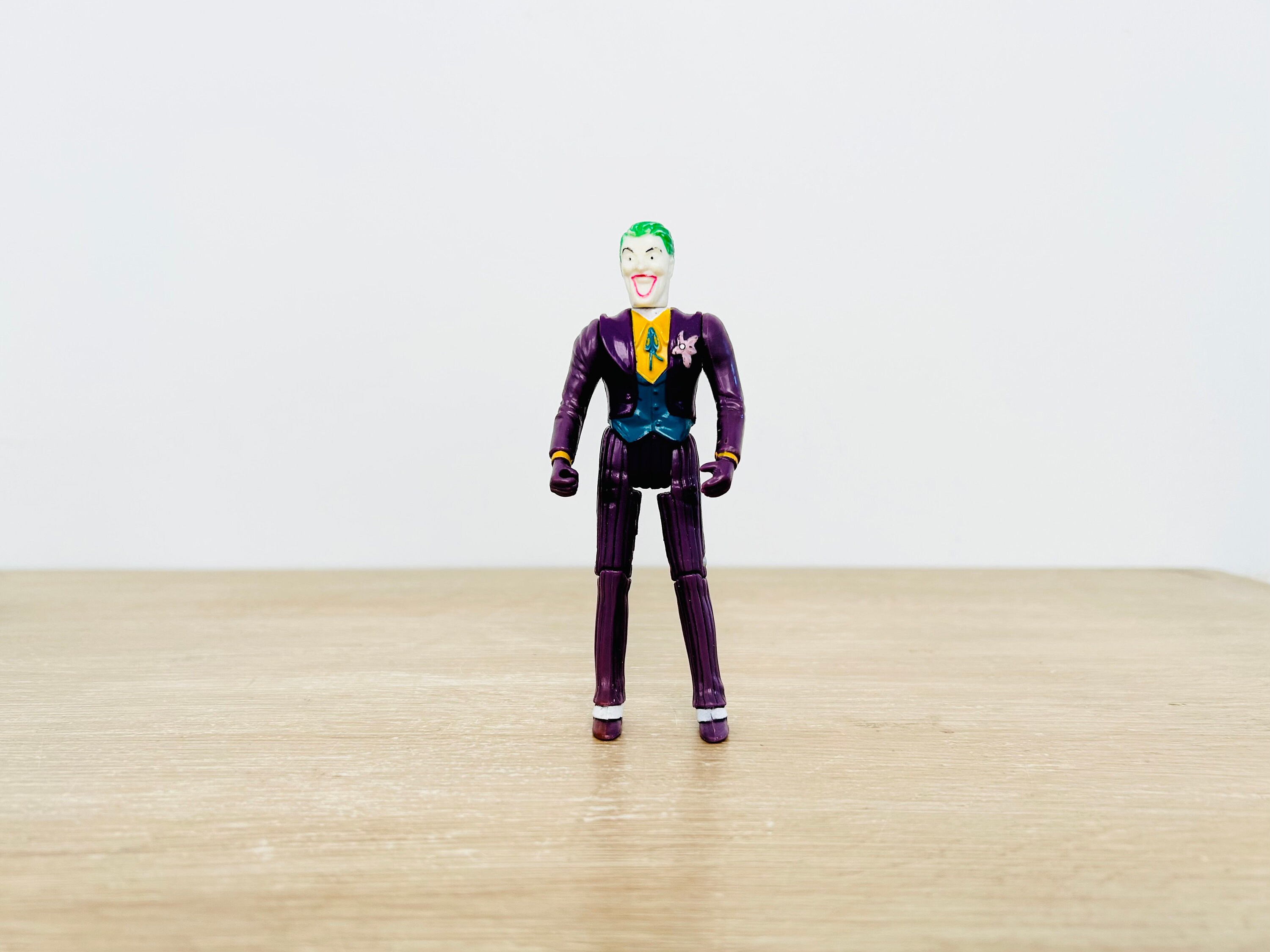 Vintage Joker 1989 Super Powers Kenner Action Figure DC Comics