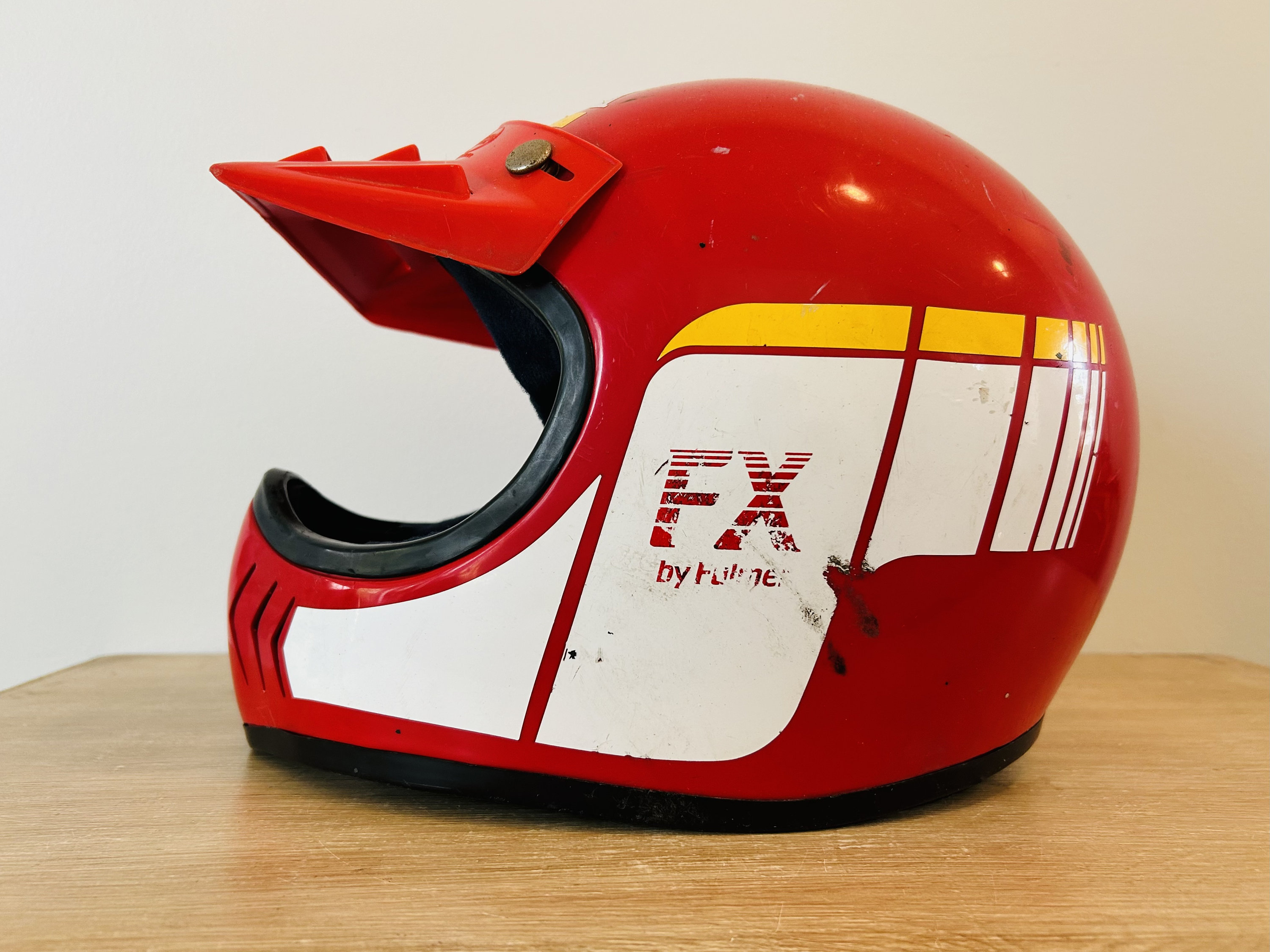 fulmer n3 motorcycle helmet Unisex 360 Forge Open Face 3/4 FEATURES Thermoplastic shell construction Low profile fit Plush interior Y strap for comfortable fit Quick release retention system DOT Approved Two shell sizes SML Vintage FX by Fulmer Dirt