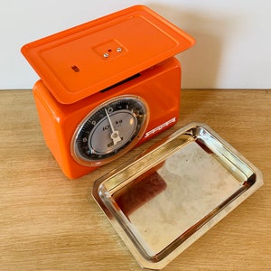 Mid Century Stube Small Bakery/Produce Orange Kitchen Scale Made in West Germany Stube 7000 10kg image 7