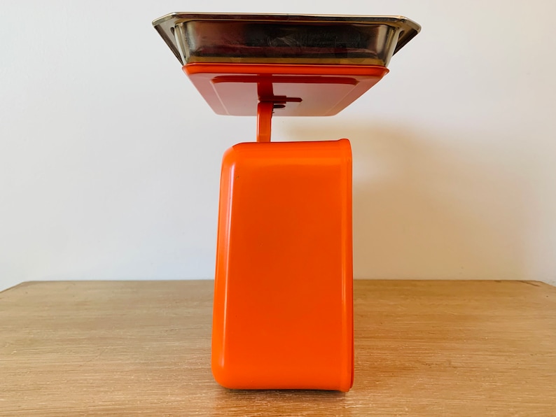 Mid Century Stube Small Bakery/Produce Orange Kitchen Scale Made in West Germany Stube 7000 10kg image 4