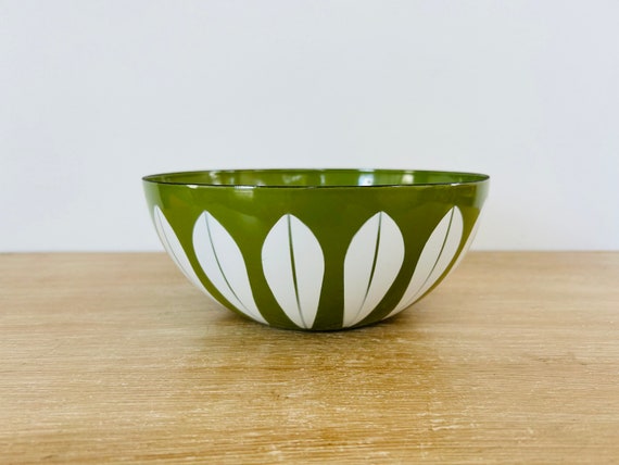 ☆Cathrineholm / Lotus / グリーンボウル / 11cm Cathrineholm 8 Inch Avocado Green Lotus Enamel Mixing Bowl Made in