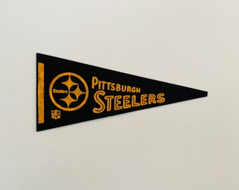 Vintage Small Pittsburgh Steelers 9 Inch NFL Pennant