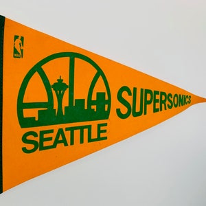 Vintage 1970s Seattle Supersonics Basketball Pennant image 2
