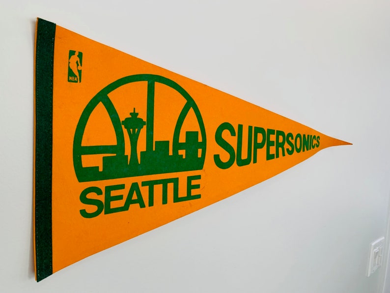 Vintage 1970s Seattle Supersonics Basketball Pennant image 2