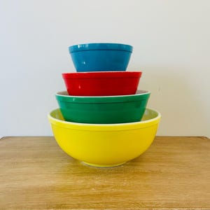 Vintage Primary Pyrex Mixing Bowl Set, #401, 402, 403 & Large Yellow Bowl - Set of 4 - Please Read Description
