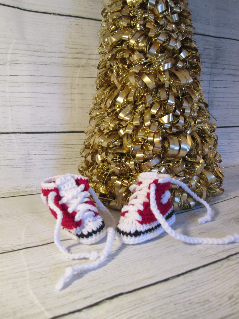 Baby Booties High Top Baby Slippers Baby Shower Gift Unique Sports Gift for Baby Made in Canada Ready to Ship Gift for Baby Boy Bild 10