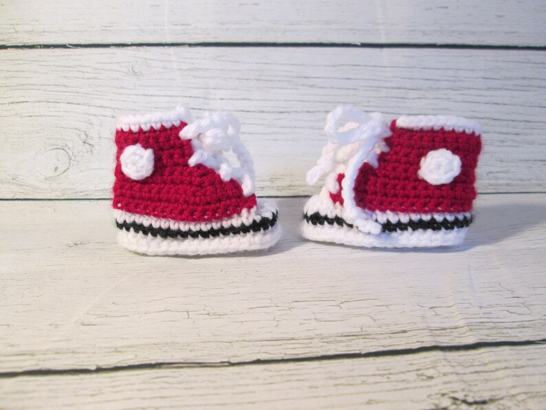 Baby Booties High Top Baby Slippers Baby Shower Gift Unique Sports Gift for Baby Made in Canada Ready to Ship Gift for Baby Boy Bild 5