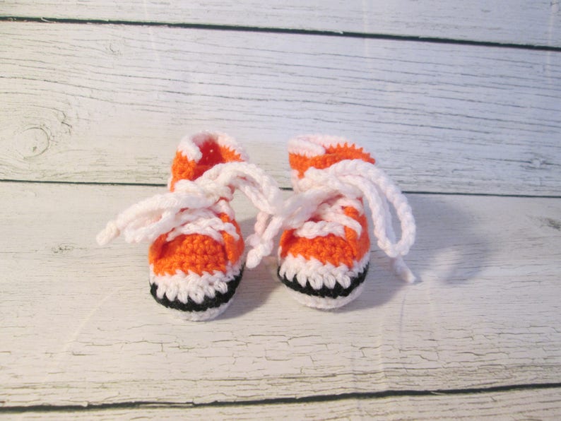 Baby Booties High Top Baby Slippers Baby Shower Gift Unique Sports Gift for Baby Made in Canada Ready to Ship Gift for Baby Boy Bild 3