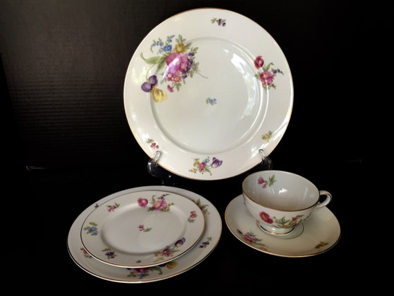 ROSENTHAL THOMAS 5 Pcs Place Setting Service for 8 - PAT 3557
