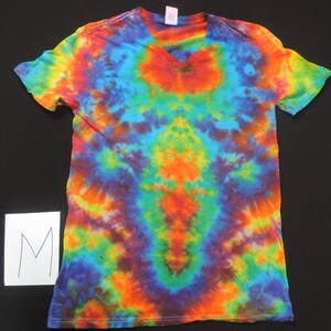 01 Medium Vneck tiedye