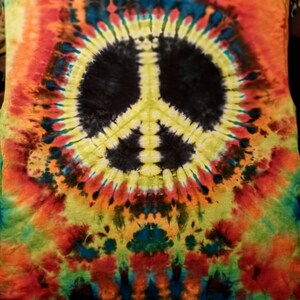 523 - 3XL Peace Sign long sleeve tie-dye shirt