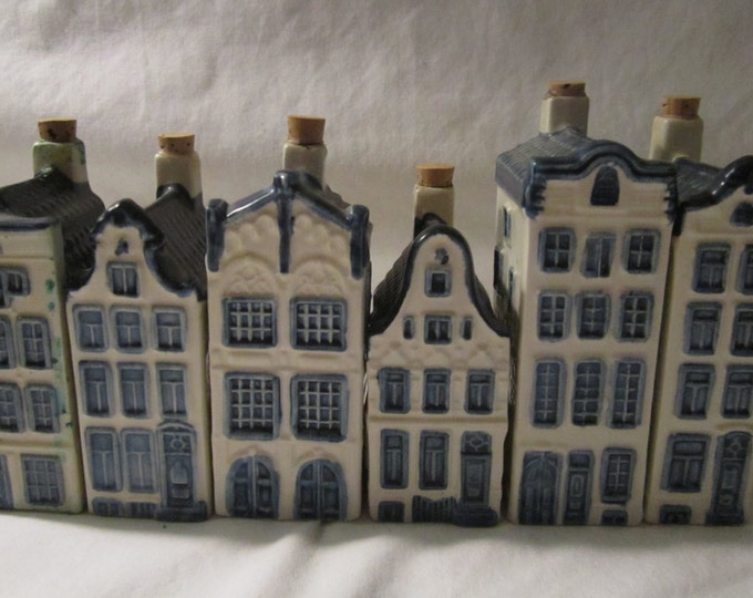 Vintage Royal Goedewaagen Blue Delft Dutch Row Houses KLM Liquor Bottle