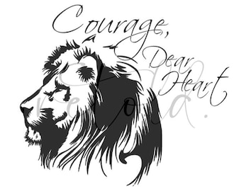 Courage Cher Coeur Téléchargement numérique | narnia, aslan, lion, conception sur le thème du livre, en train de lire, amateur de livres, t-shirt, autocollants, fourre-tout, téléchargement instantané