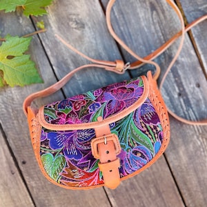 Petit Bestickte Handgemachte Echtes Leder Tasche Geldbörse Crossbody Gestempelt Verschönert BOHO Boho Strand Mode Hipster Fiesta Geschenkideen