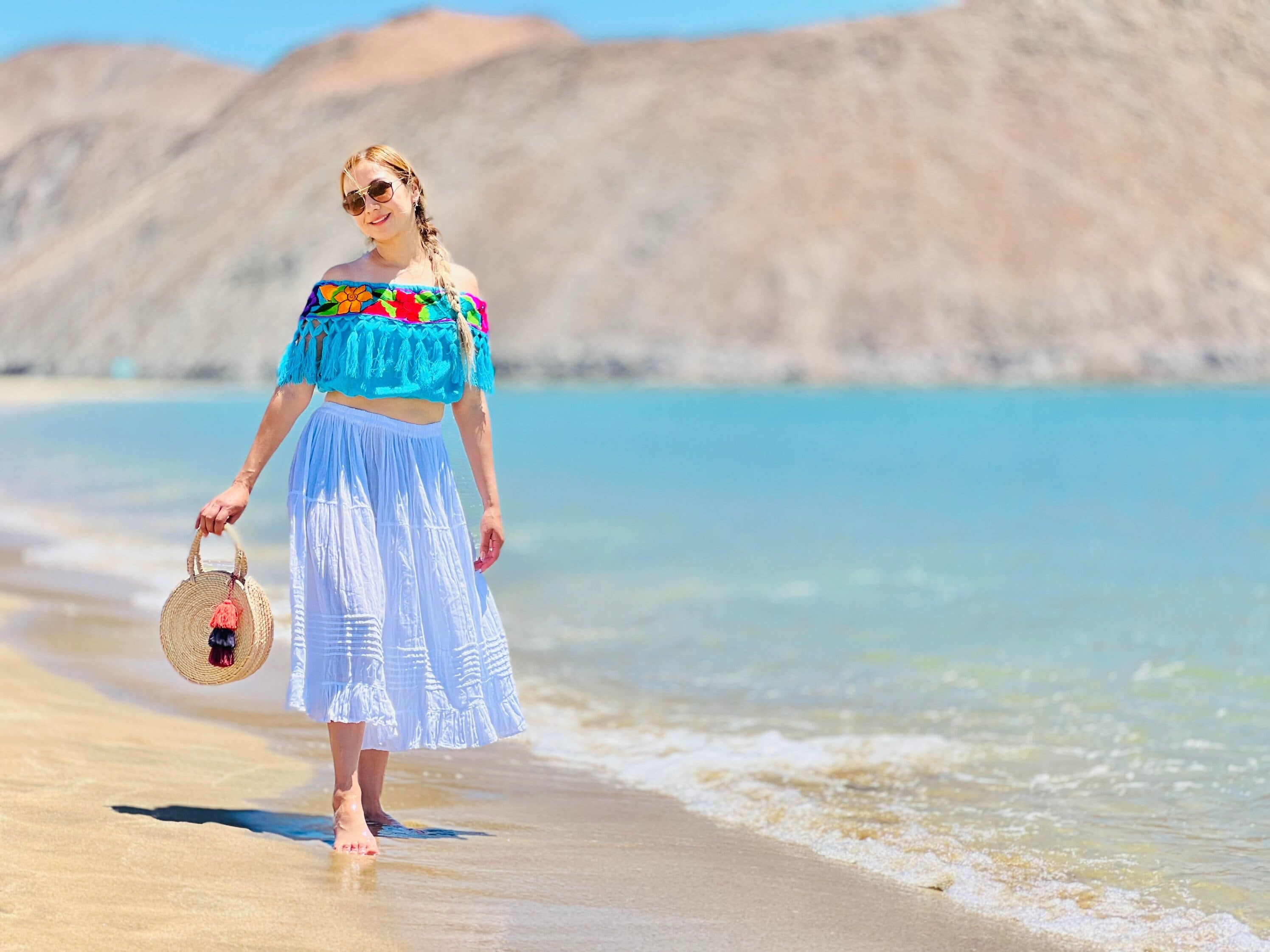 Falda corta amarilla  Stylish work outfits, Yellow skirt outfits, Yellow  mini skirt