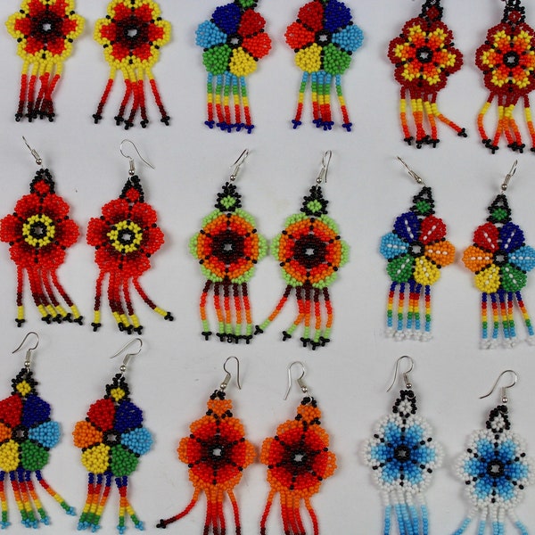 Boucles d’oreilles perlées en verre huichol handmade-hand woven jewlery-boho-hippie-ethnic-victorian style-chandelier-festival fashion-southwest-fiesta