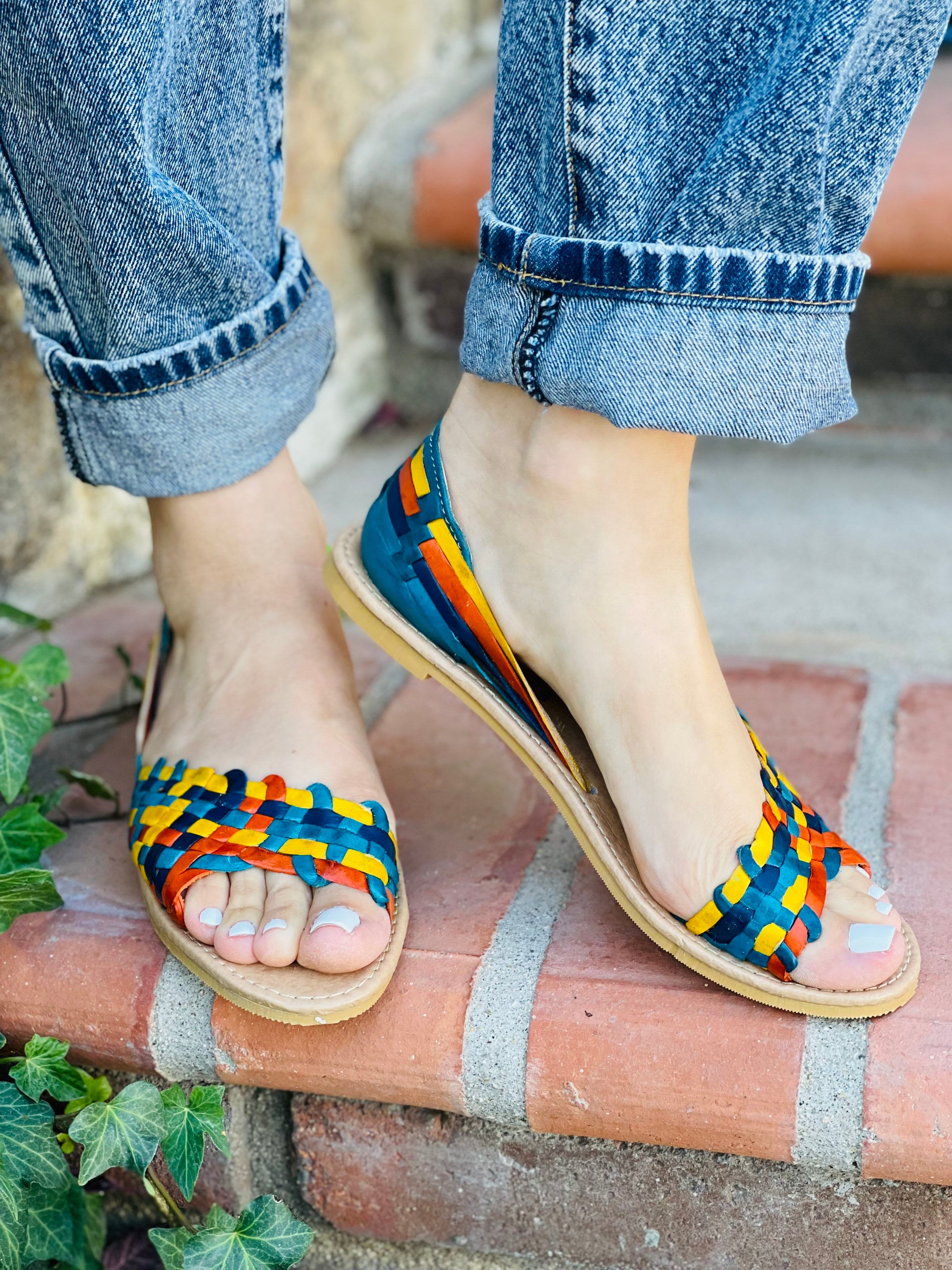 Price shoes huaraches hot sale