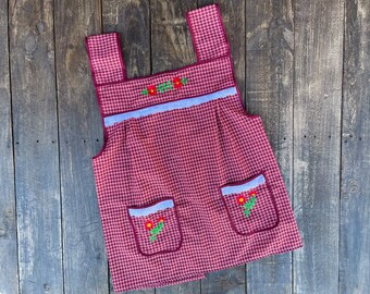 La Chacha Apron Traditional Hand Embroidered with Pocket Food Fiesta Dinner-Holiday-Frida Kahlo Anniversary Mexicana Mother Abuelita Gift