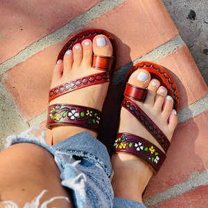 Brown Leather Sandals Woman Mexican Shoes Vintage Style 1970s-Floral-Flip Flops-Hippie-BOHO-Tribal-Shoes-Summer-Handmade Sandals-Huaraches image 4