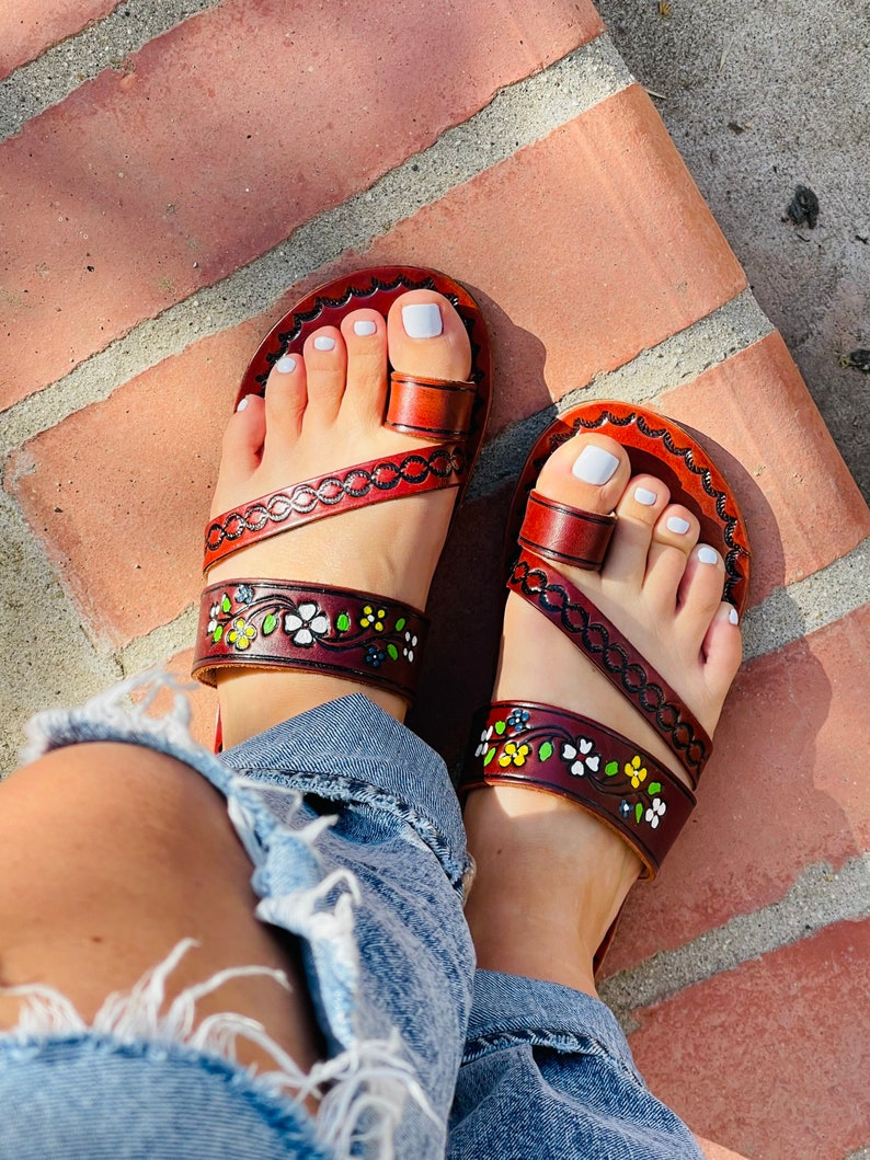 Brown Leather Sandals Woman Mexican Shoes Vintage Style 1970s-Floral-Flip Flops-Hippie-BOHO-Tribal-Shoes-Summer-Handmade Sandals-Huaraches image 4