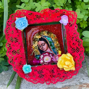 Virgen De Guadalupe Nicho Shadow Box Fatto a mano Sacro Cuore Amor Loved One Muro Appeso Pizzo 3D Arte Popolare Fiesta Ornamento Vergine Maria