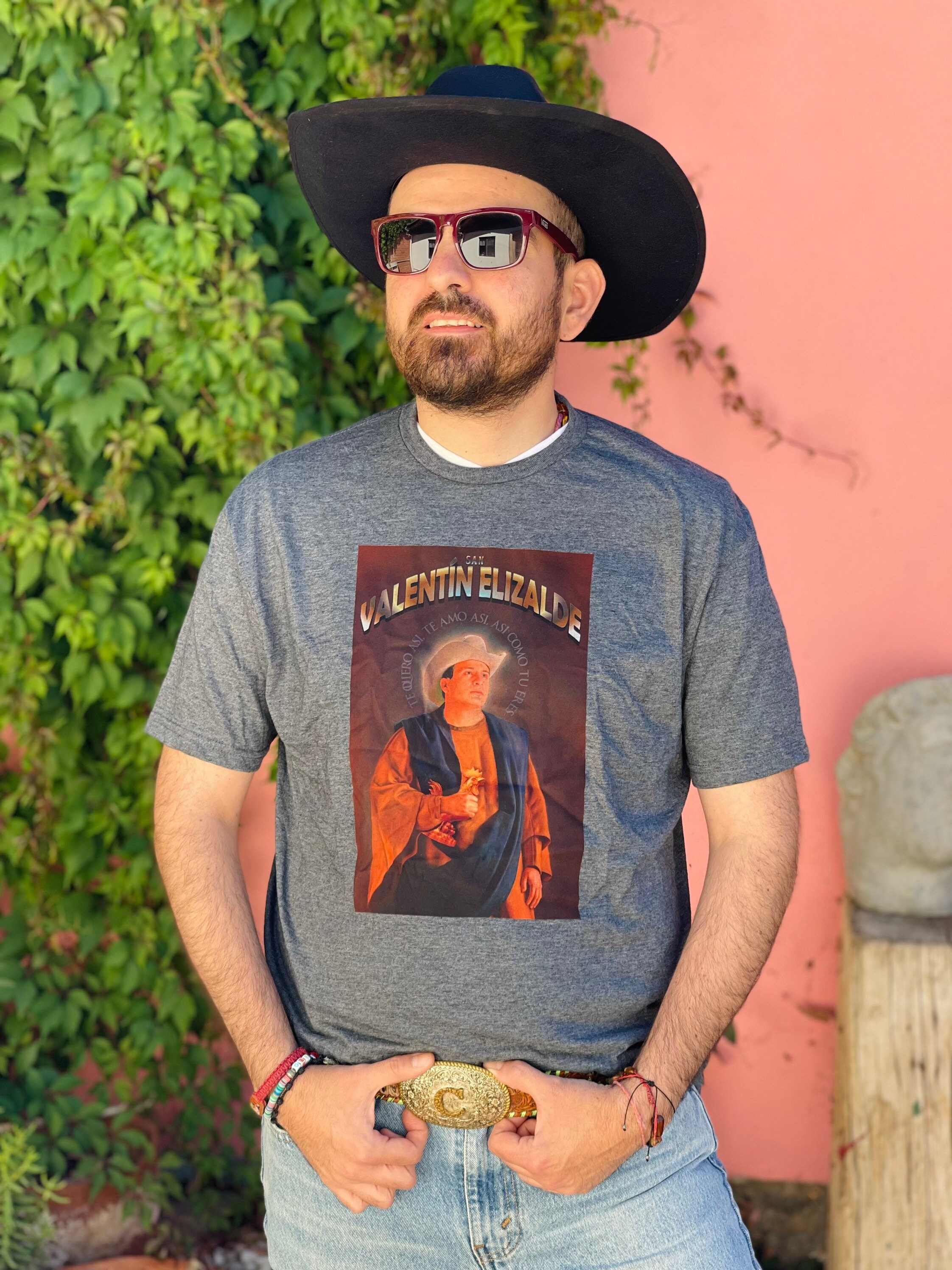 Valentin Elizalde El Gallo De Oro Bohemian Mens Unisex Tee - Etsy Israel Valentin Elizalde El Gallo De Oro Bohemian Mens Unisex Tee - Etsy Israel