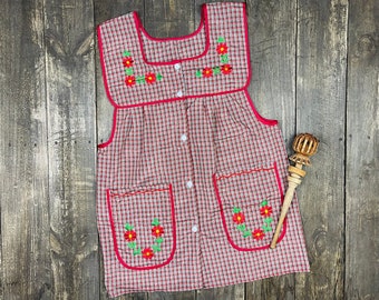 La Chacha Apron Traditional Hand Embroidered with Pocket Food Fiesta Dinner-Holiday-Frida Kahlo Anniversary Mexicana Mother Abuelita Gift