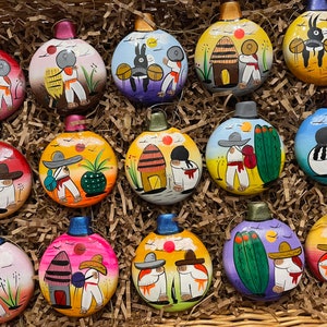 Adornos Pintados a Mano Arcilla Regalo Idea Decoración del Hogar Árbol de Navidad Fiesta Fiesta Piñata Esferas Single Talavera Orgánico Texmex Vintage