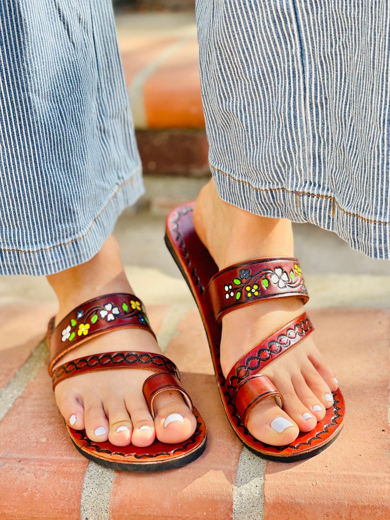 Brown Leather Sandals Woman Mexican Shoes Vintage Style 1970s-Floral-Flip Flops-Hippie-BOHO-Tribal-Shoes-Summer-Handmade Sandals-Huaraches image 5