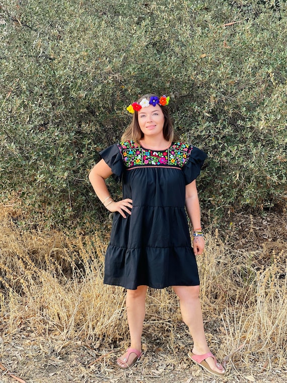 Vestido / Túnica mexicana bordada a mano - Negro