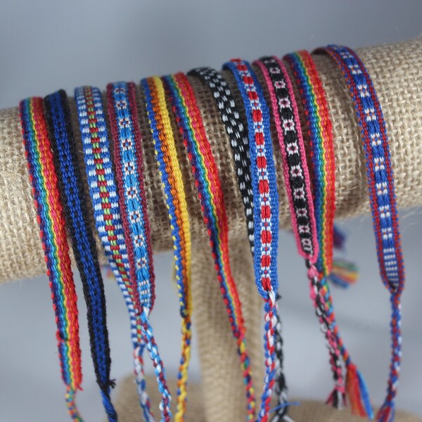 Handgemachte gewebte Armbänder (12er-Set) Boho-Trendy-Mexikanische Freundschaft Band-Gastgeschenke Fiesta Mexicana-Krawatte-Festival-Rave-Farbe-Unisez-Hochzeit