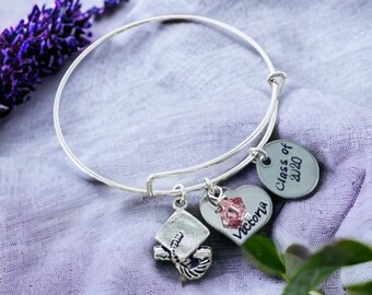 Personalized Graduation bracelet class of 2021 class of 2022 2023 graduation gift high school graduation gift college graduation monogrammed