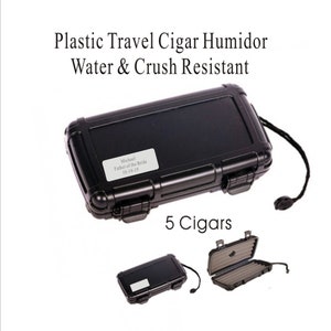 Christmas gift , Anniversary gift -Personalized Engraved Travel Cigar Humidor Case , Caddy- Gift for him , Gift for men, Gift for boyfriend