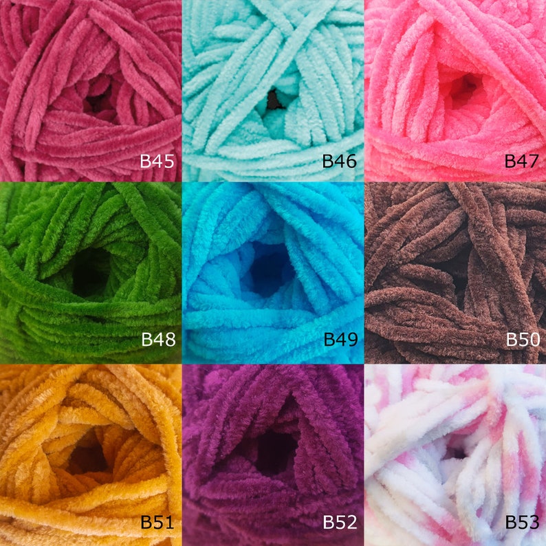 K&ouml;nnte beinhalten: Neun Garnb&auml;lle in verschiedenen Farben, darunter rosa, blau, gr&uuml;n, braun, orange und lila. Jede Kugel ist mit einem Buchstaben und einer Nummer gekennzeichnet, z. B. B45, B46, B47 usw.