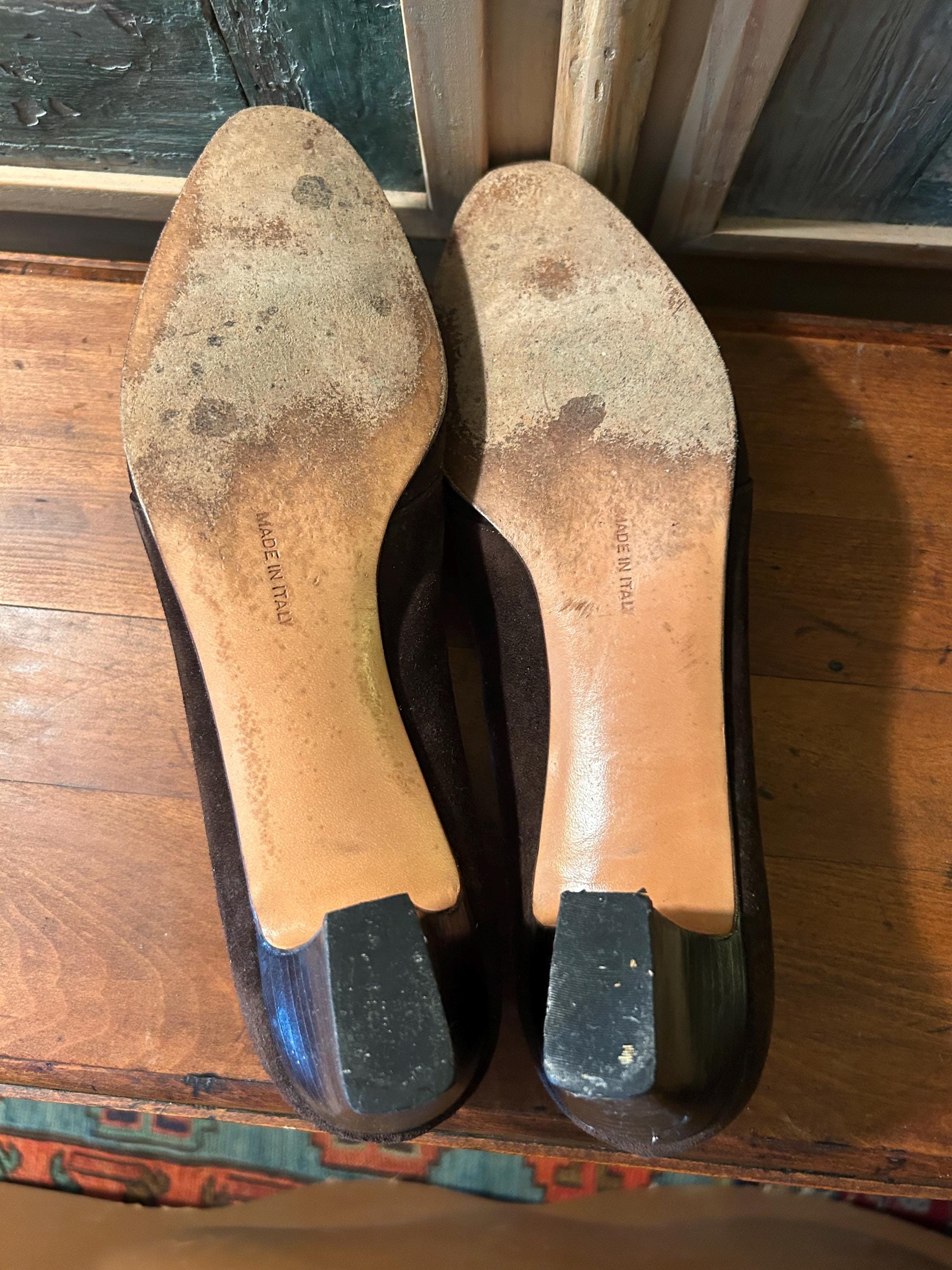 Authentic Salvatore Ferragamo Brown Suede Leather Shoes Gold  display picture 3