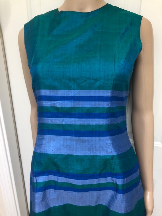 Vintage Classic Green & Blue Striped Raw Silk Sle… - image 2