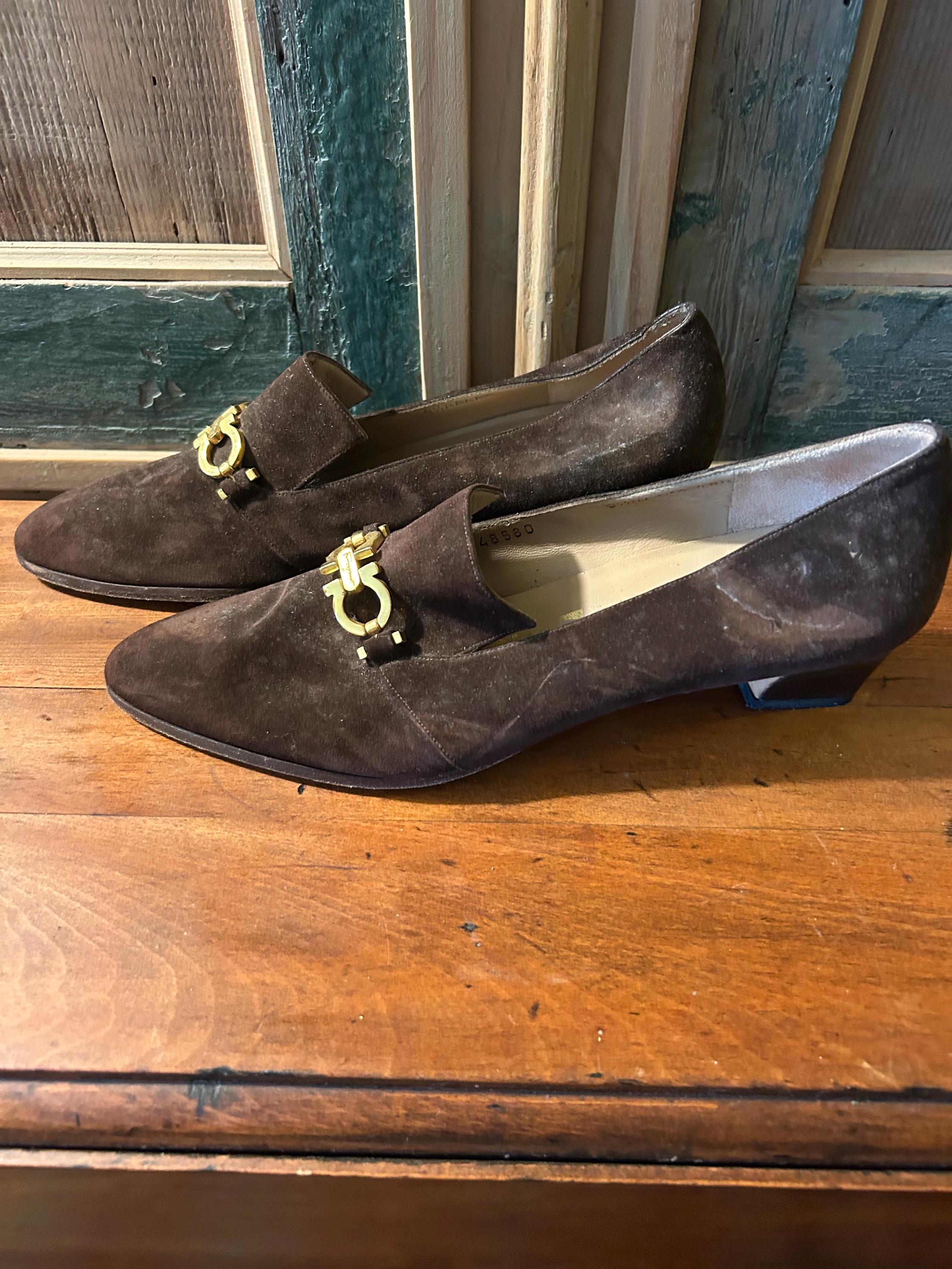Authentic Salvatore Ferragamo Brown Suede Leather Shoes Gold 