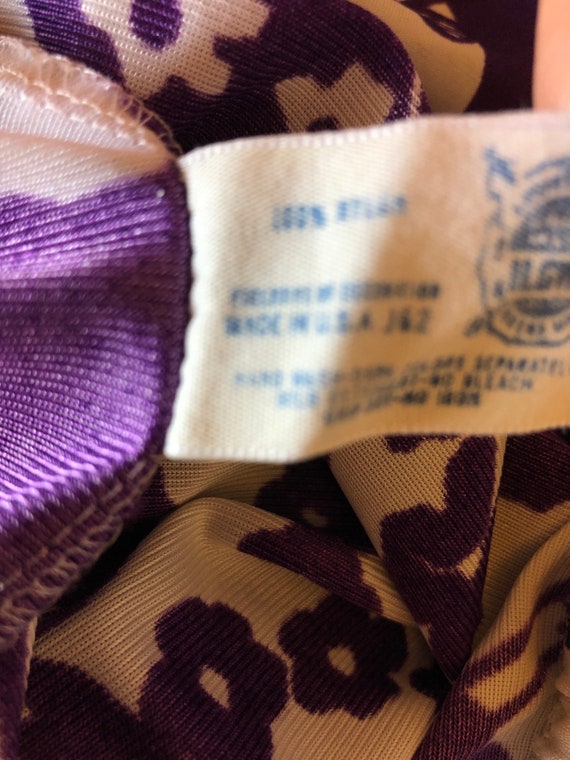 Vintage 70’s Purple and White Floral Print Nylon … - image 6