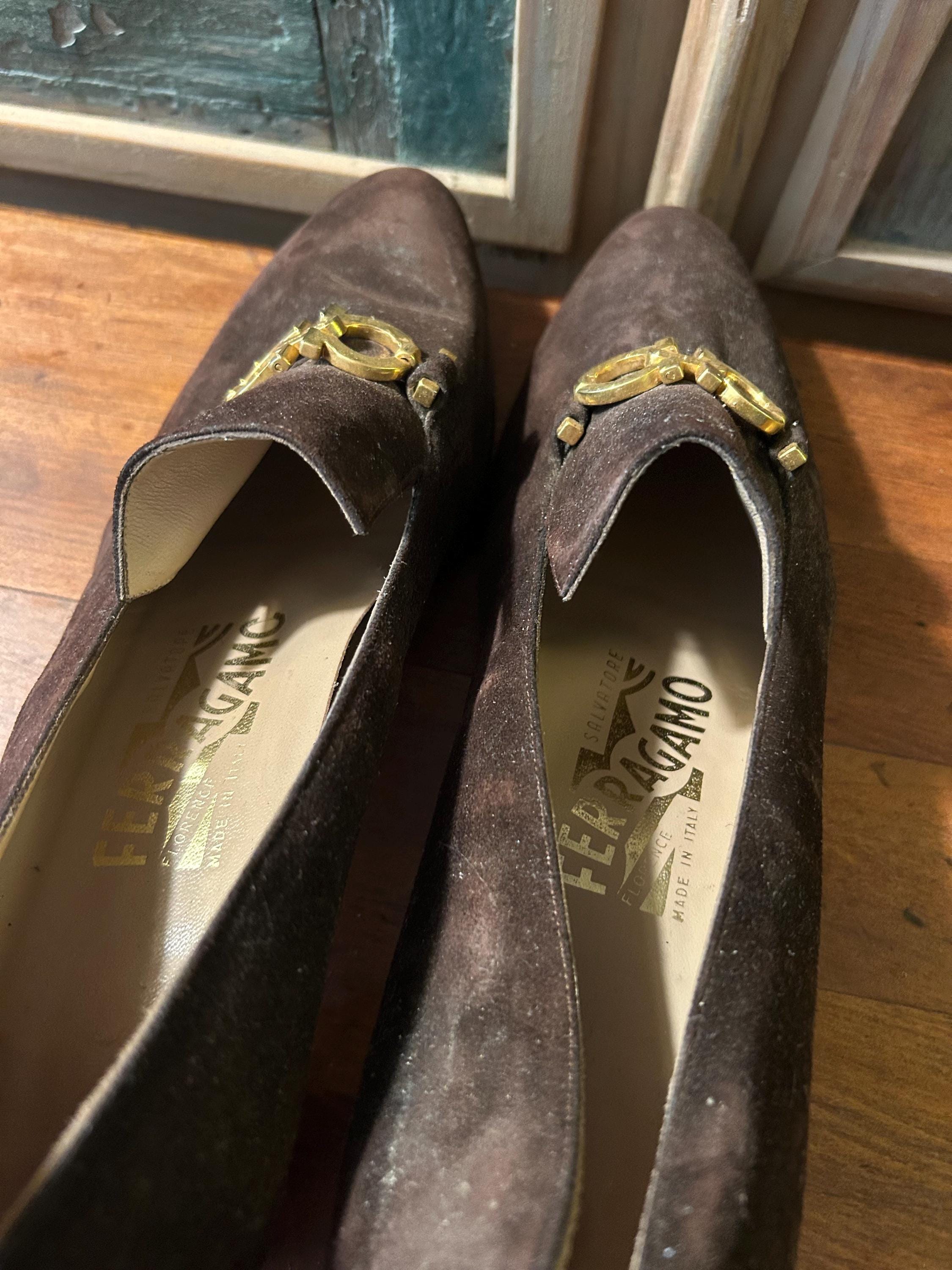 Authentic Salvatore Ferragamo Brown Suede Leather Shoes Gold Logo Size 9.5 Authentic Salvatore Ferragamo Brown Suede Leather Shoes Gold  main image 2