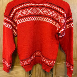 Vintage Dale of Norway Red White Wool Ski Sweater Pullover Nordic Fair Isle
