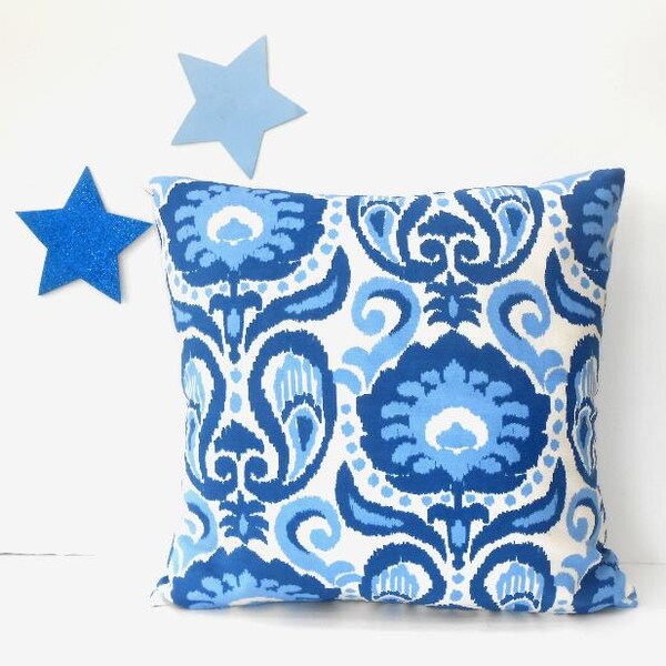 Bleu coussin Floral housse de coussin fleurs 16 x 16 Ikat, Accent blanc coussin, canapé Coussin housse, oreiller décoratif, coussin de Suzani