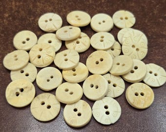 Botones vintage de hueso de búfalo marrón de dos agujeros de 5/8"