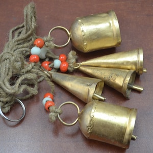 5 pcs rusty IRON metal BELLS hanger