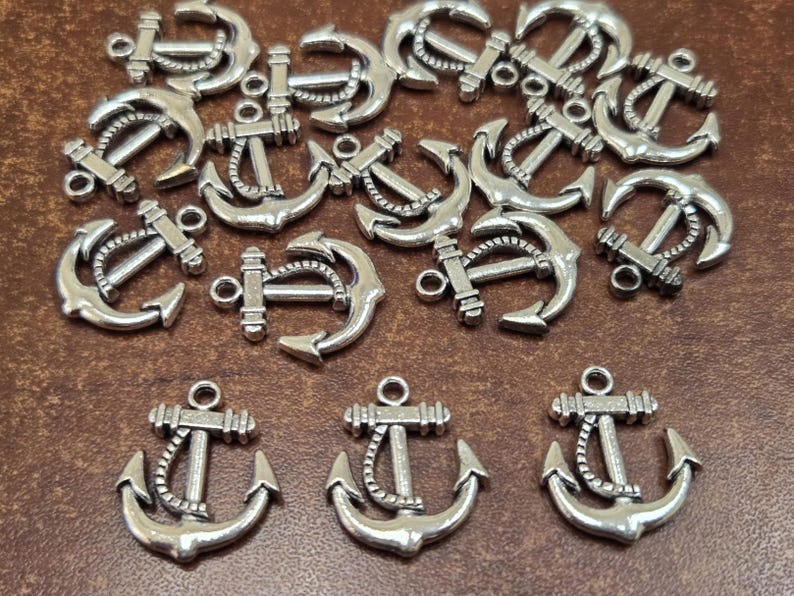 25 pcs antique SILVER METAL ALLOY charms (lead, nickel, & cadmium free) Anchor
