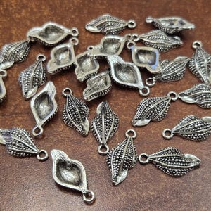 25 pcs antique SILVER METAL ALLOY charms (lead, nickel, & cadmium free) image 3