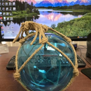 Reproductie van een geblazen glazen floatbal van 20 cm (kies uw kleur)