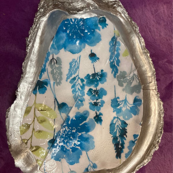 Blue Floral Silver Ring Dish Trinket holder Handmade painted Oyster Shell Jewelry Mothers Day Gift Valentine's Botanical Flowers 70s