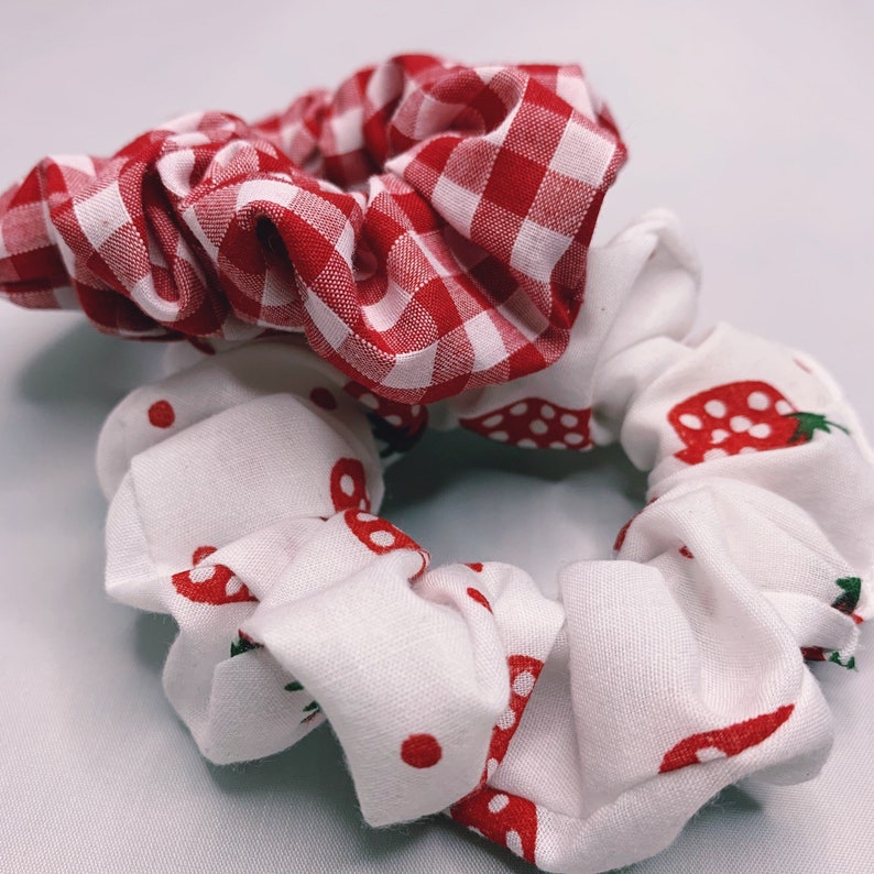 Red gingham hair scrunchie image 2