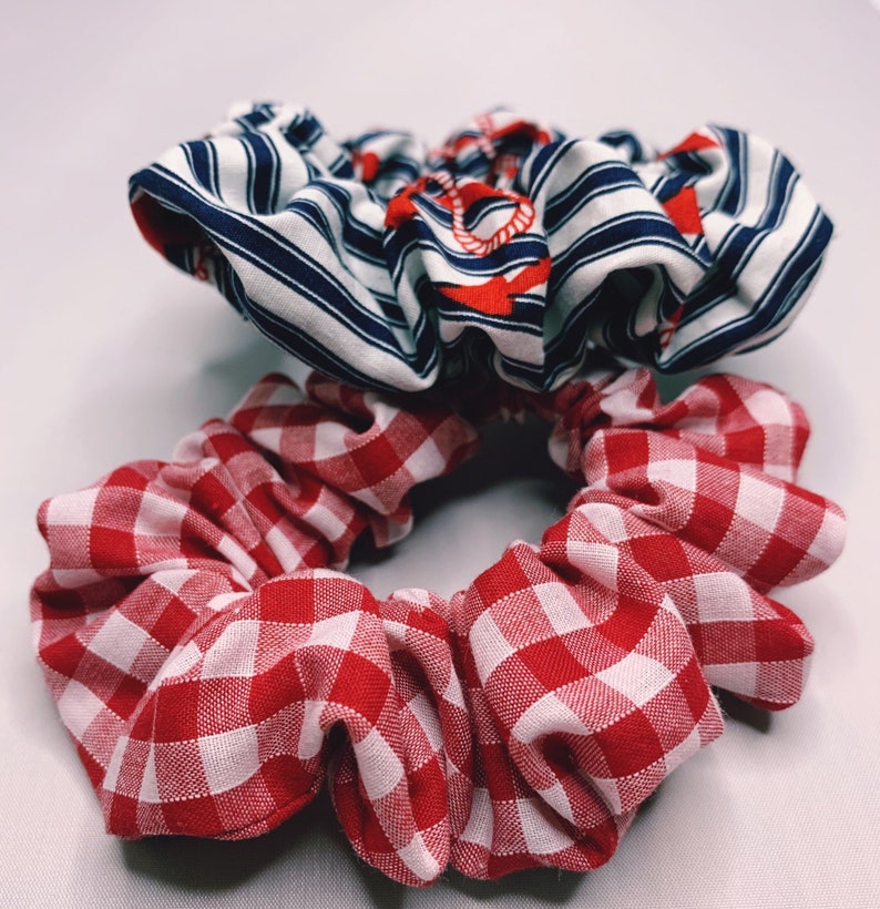 Red gingham hair scrunchie image 3